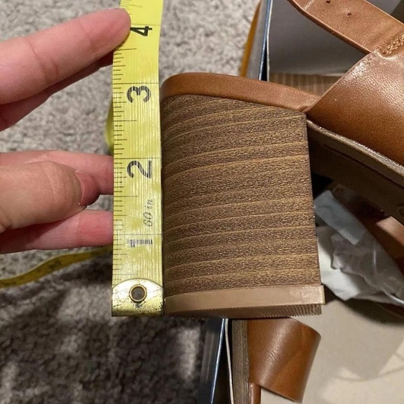 UNIVERSAL THREAD Elegant Tan Block Heel Sandals NWT SIZE 11 - Picture 3 of 7